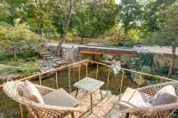 African Queen, Private Lake and Indoor Hot Tub on 4 acres