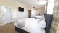 Ye Olde Hotel Hotels in Cupar