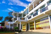 Queens Beach Hotel