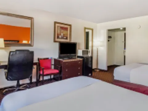 OYO 堪薩斯道奇城聯排別墅 道奇城酒店