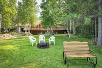 White Swan Lake Home Near Hiking & Snowmobiling! - Homestays