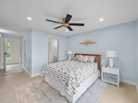 Lakefront 6BR Retreat with Private Dock, Huge Deck & Epic Seneca Views Hotels in Starkey