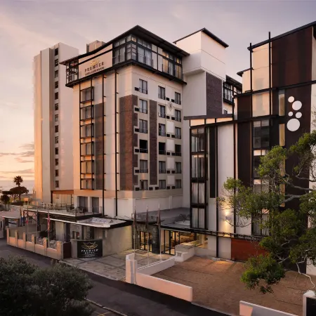 Premier Hotel Cape Town Отели рядом с достопримечательностью «Си-Пойнт»
