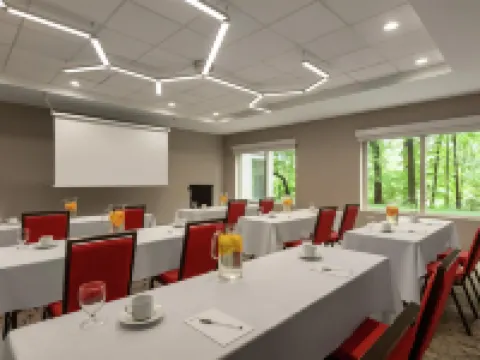 Hilton Garden Inn Cleveland Airport Hotels in Cleveland