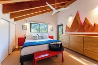 Trapper by AvantStay A Interior Design w Sauna Hotel dekat Alpine Meadows Ski Resort
