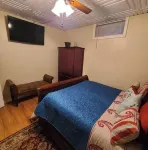 Comfortable, spacious, basement, 1bdrm apartment, sleeps 4