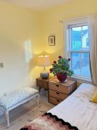 Charming 2-bedroom house in quaint Highlands with AC, WiFi