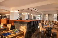 Naus Hotel