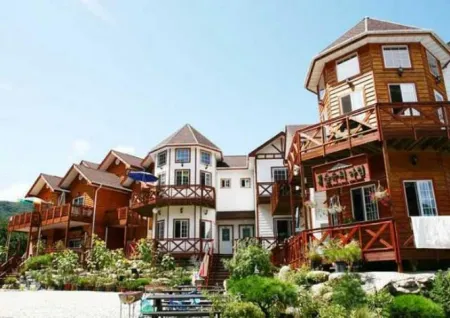 Namwon Forest Morning Pension Отели рядом с достопримечательностью «Silsangsa Temple»