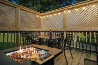 5 Min to Summersville Lake I Hot Tub I Game Room I Grill I Fire Pit Hotels in Summersville