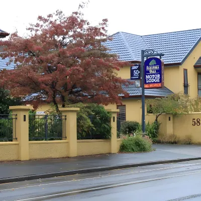 Alhambra Oaks Motor Lodge Hotel dekat Stadion Otago