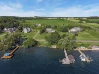 Charming 4-Season Cayuga Lake House near Sheldrake Point!! Hotels in Ovid