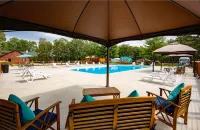 Ozark Legends Lodge- Lg Game Rm, Private Hot tub; 1 Mile to Thunder Ridge