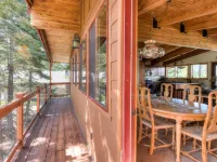 Chamberland Getaway Lake Views w/ Deck! Hotels in Homewood