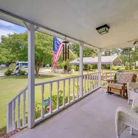 Secluded Hampstead Vacation Rental with Deck!