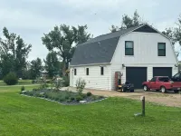 Quaint, all new loft apt. located in a quiet country setting, minutes from town. Hotels in Stanley County