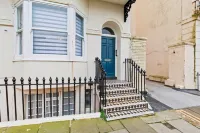 Coastal Breeze with Seaview By My Getaways