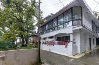 더 위스퍼링 파인즈 Vinog Mountain Quail Sanctuary 주변 호텔