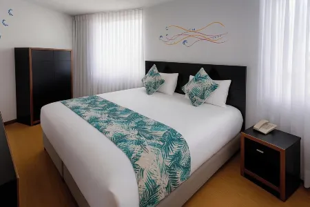 Benidorm Hotel Отели рядом с достопримечательностью «Ecoparque Los Yarumos»