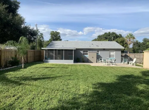 Very clean, close to the beach and great for long term stays as well. Huge yard