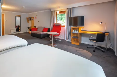 Holiday Inn Express Taunton East