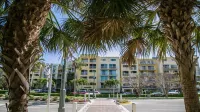 Cute & Cozy JW Alternative-Steps to Beach, Peak at the Gulf! Hotels in der Nähe von Marco Island Public Beach Access