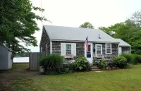 Cape Code Waterfront Cottage