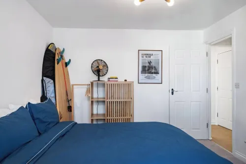 Cornish Travel Pad - Moments off Fistral Beach & Newquay Town (Pet Friendly)