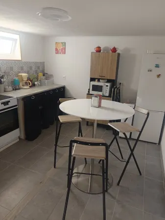 Apartment with exterior Отели в г. Мирбо