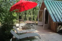 Chalet on the edge of a wood for a nature break! Pets welcome!