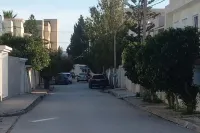 Whole apartment (Studio S+0) with green terrace ten minutes from the airport Raoued 호텔