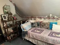 Near US Open Oakmont Country Club Free Transport Charming Victorian Guest House Hotels in Aspinwall