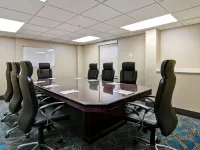 Hampton Inn & Suites by Hilton Calgary-Airport Hotels near Minhas Brewery