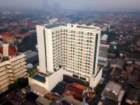 The Square Surabaya Hotel Wonocolo otelleri