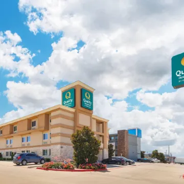 Quality Inn & Suites Plano East - Richardson
