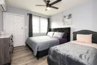 Charming 3BR  with Complimentary Parking Onsite Hotels in East Los Angeles