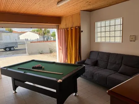 Maison à 5 Minutes de la Plage, la Chicane, Laiguillon sur Mer Отели рядом с достопримечательностью «Camping Grand R»