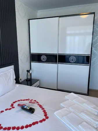 Apart Hotel Gallery B Отели в г. Санни-Бич