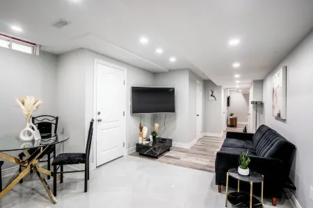 SAINT SUITES EXECUTIVE STAY 2B + 1B