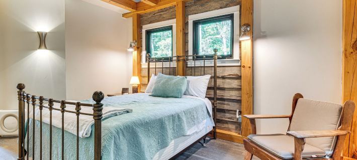 Hot Tub & Mtn Views: Modern Old Fort Hideaway! Hotels in McDowell County