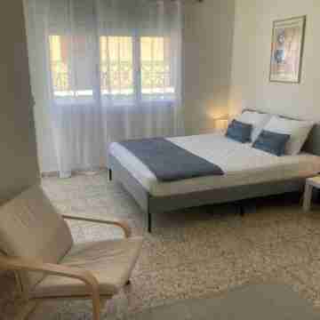 Spacious and bright apartment in the center of Ronda Rooms