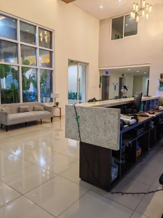 Cozy 1-bedroom condo with AC, WiFi in serene Silang Kitchen mini karaoke.