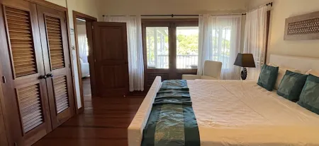 Vashay’s vacation pad/beauty in the sun