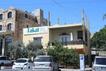 Full Home, by Meta House!