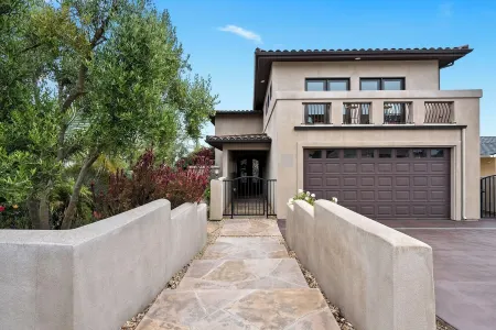 Wave Watcher 4-bedroom house in Grover Beach