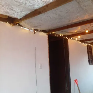 Casa en el Corazón de San Antonio de las Alazanas a 15 min de Monterreal