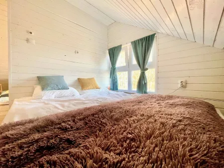 OM Retreat chalet in a secluded secret place in a Natural Reserve Отели в г. Somcuta Mare