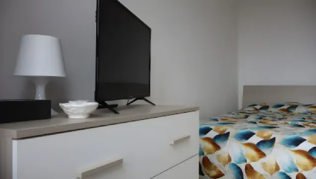 Monferrato Gateway: Cozy Two Bedroom Apartment with Free Parking in Asti