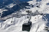 210SQM of Swiss Alpine charm-Minutes to the Ski lift