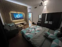 Ajman Elite 2BR Residence M2 Park周辺のホテル